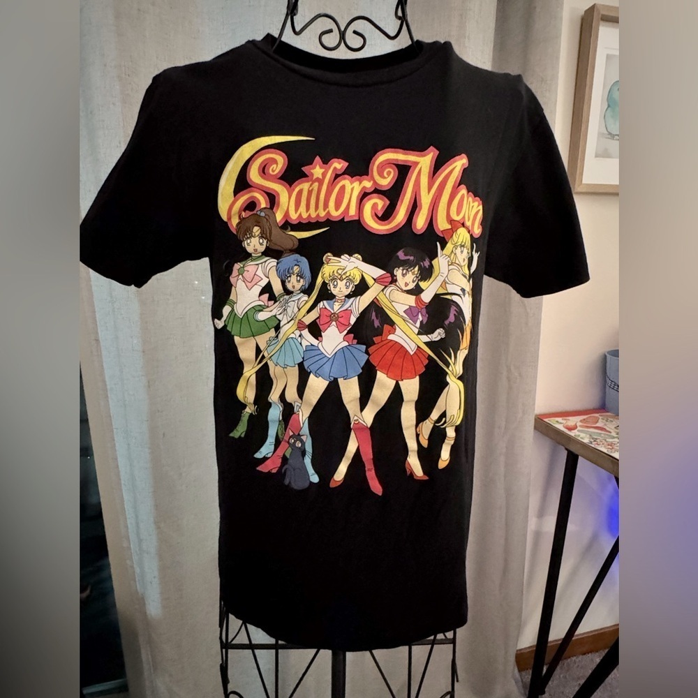 Sailor Moon Graphic T-Shirt